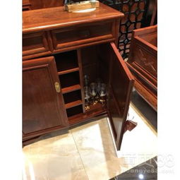 東陽紅木家具批發(fā) 三門紅木餐邊柜與新中式風格實木備餐柜的家居魅力